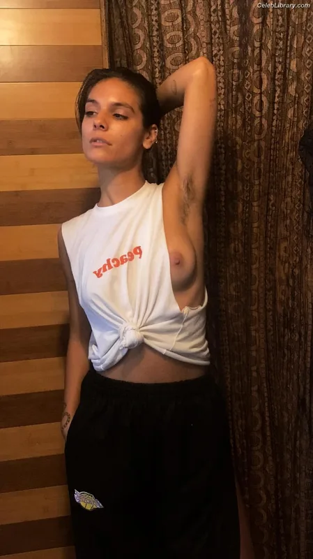 Caitlin Stasey photo 8 of 61