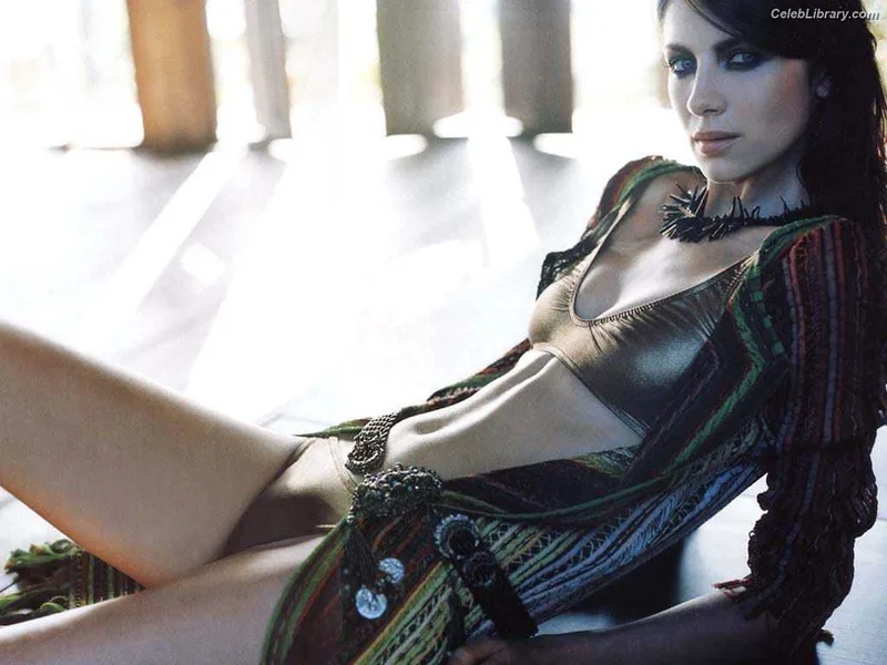 Caitriona Balfe photo 3 of 130