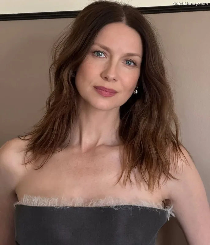 Caitriona Balfe photo 22 of 130