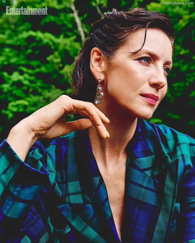 Caitriona Balfe photo 1 of 130