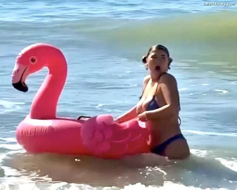 Caity Baser photo 8 of 260