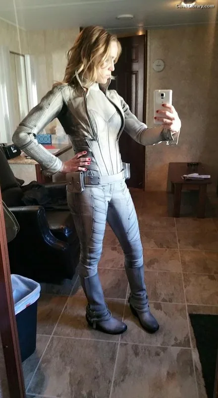 Caity Lotz photo 4 of 106