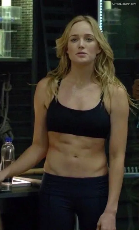Caity Lotz photo 13 of 106