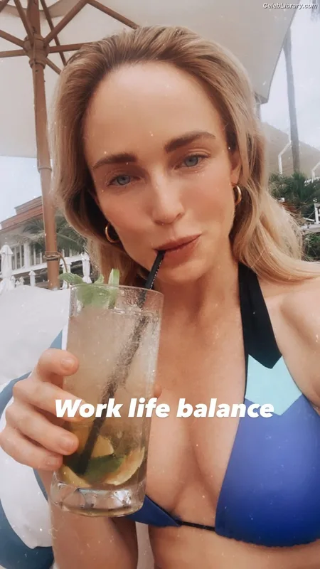 Caity Lotz photo 3 of 106