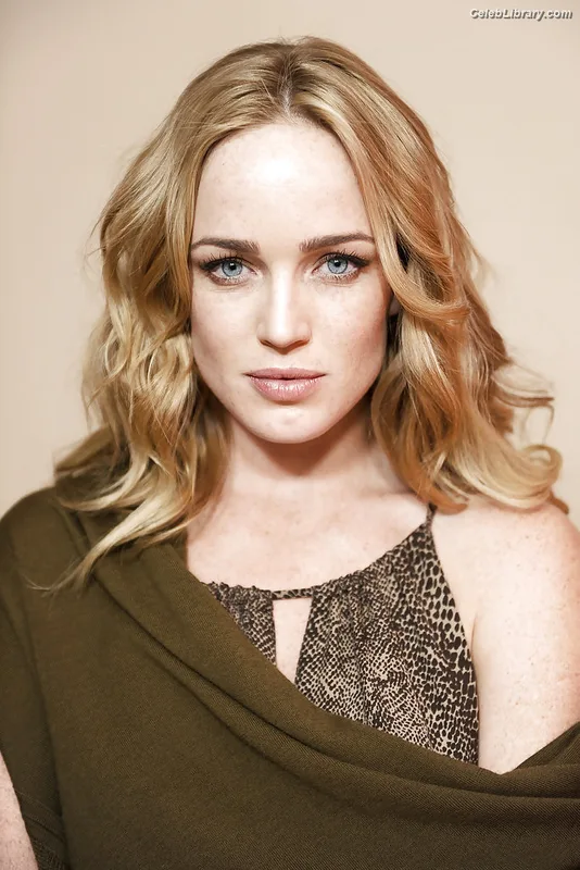 Caity Lotz photo 13 of 106