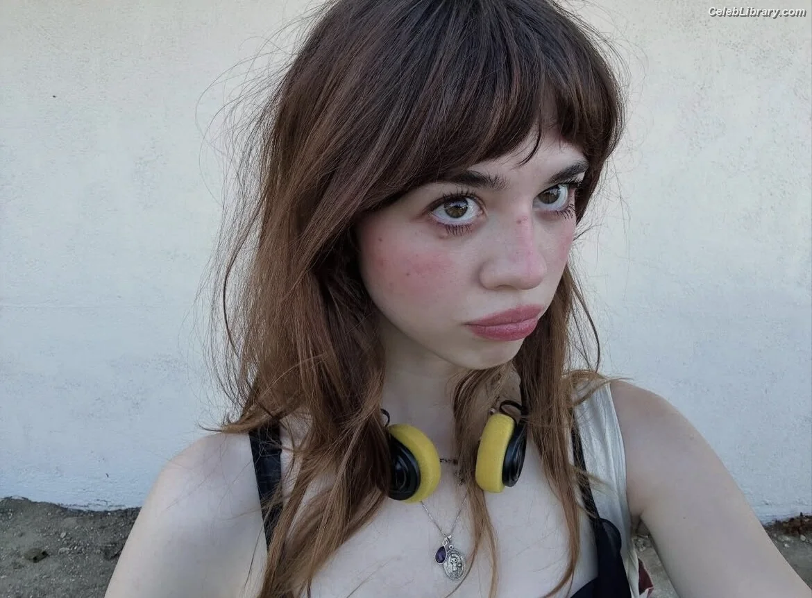 Callie Haverda photo 4 of 69