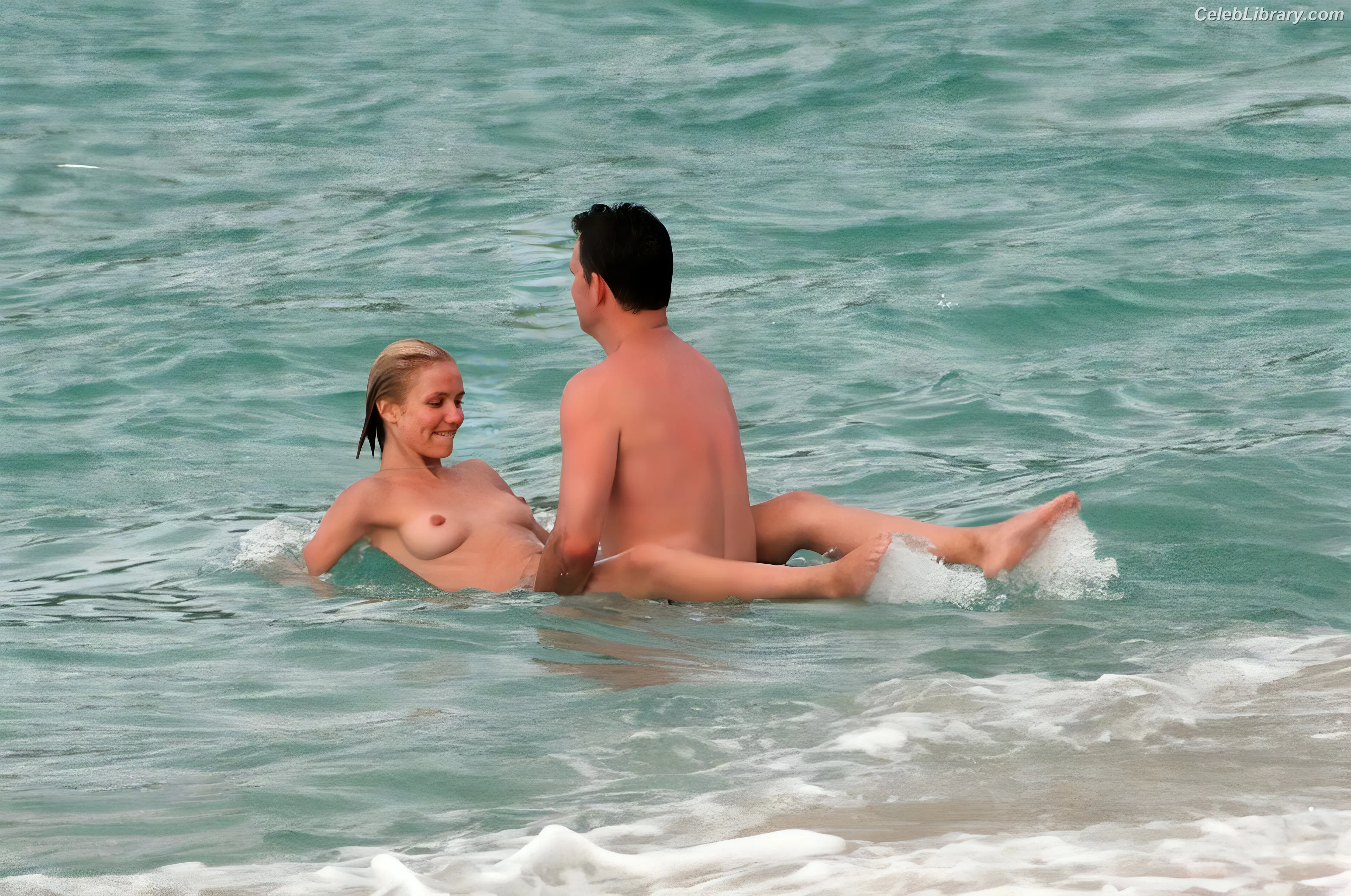 Cameron Diaz photo 2 of 216