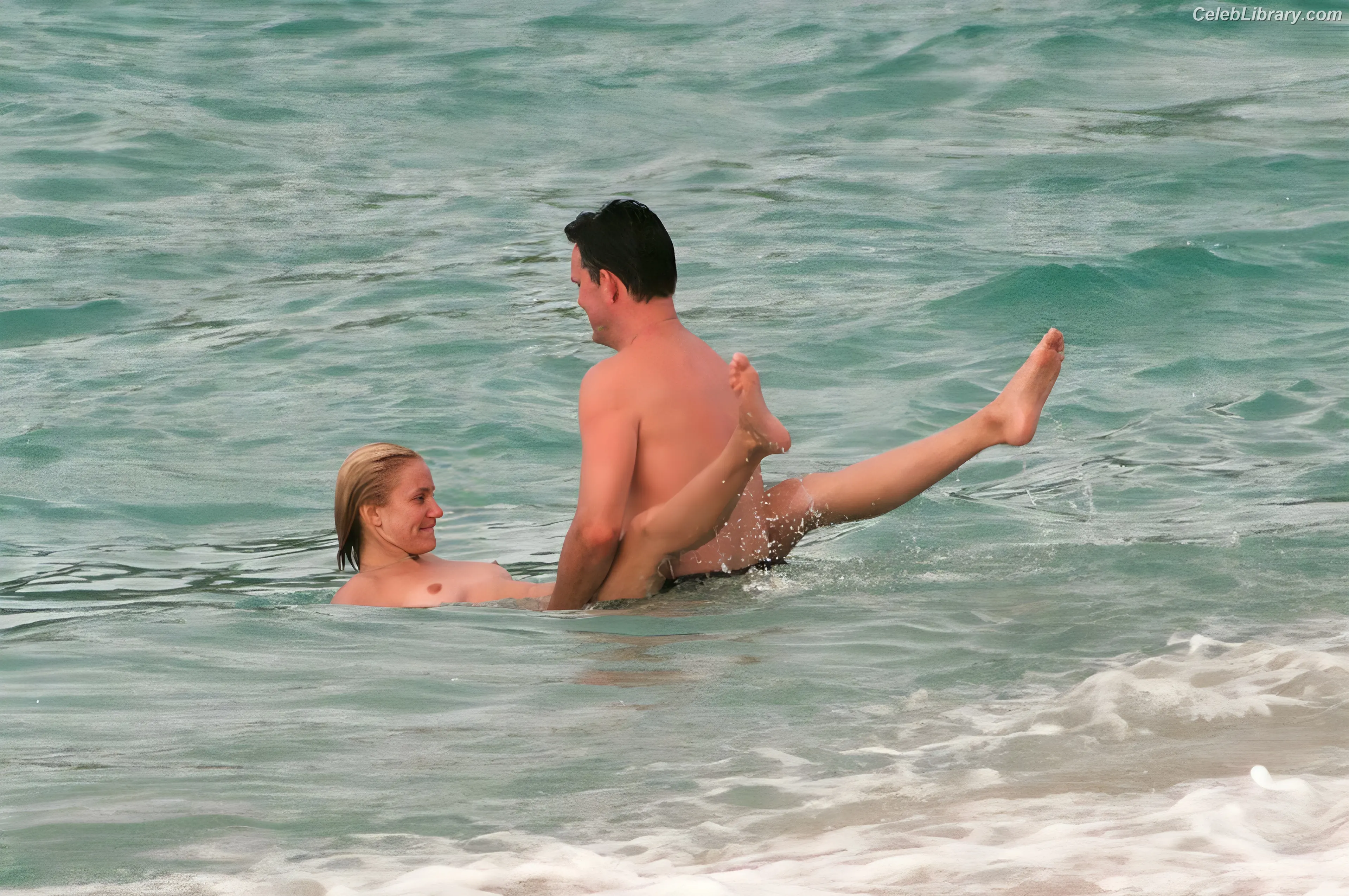 Cameron Diaz photo 3 of 216