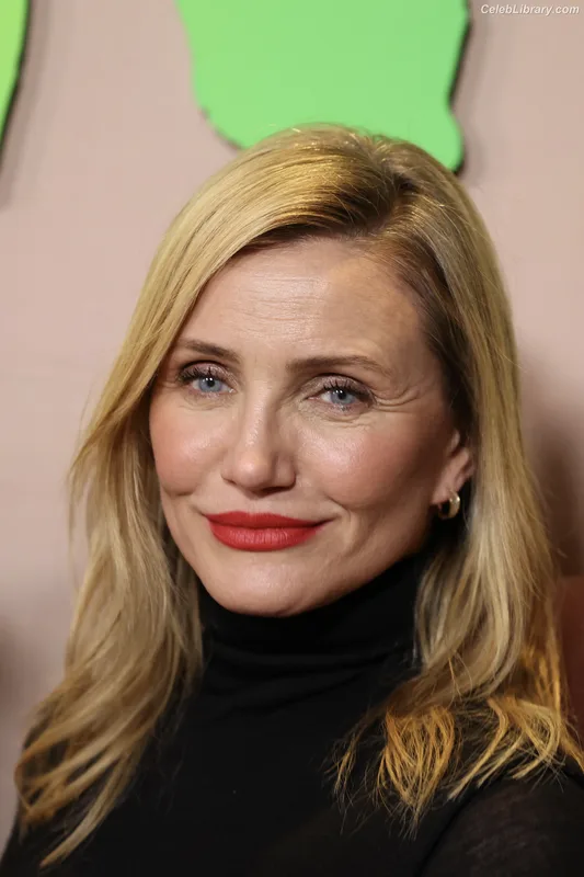 Cameron Diaz photo 17 of 215