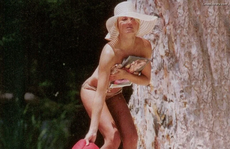 Cameron Diaz photo 22 of 215