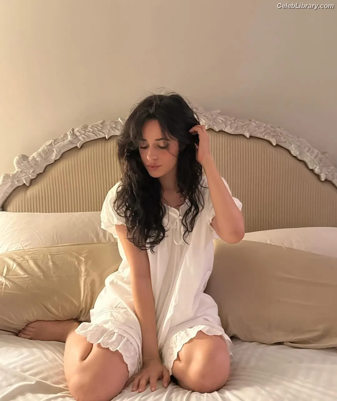Camila Cabello photo 7 of 2278