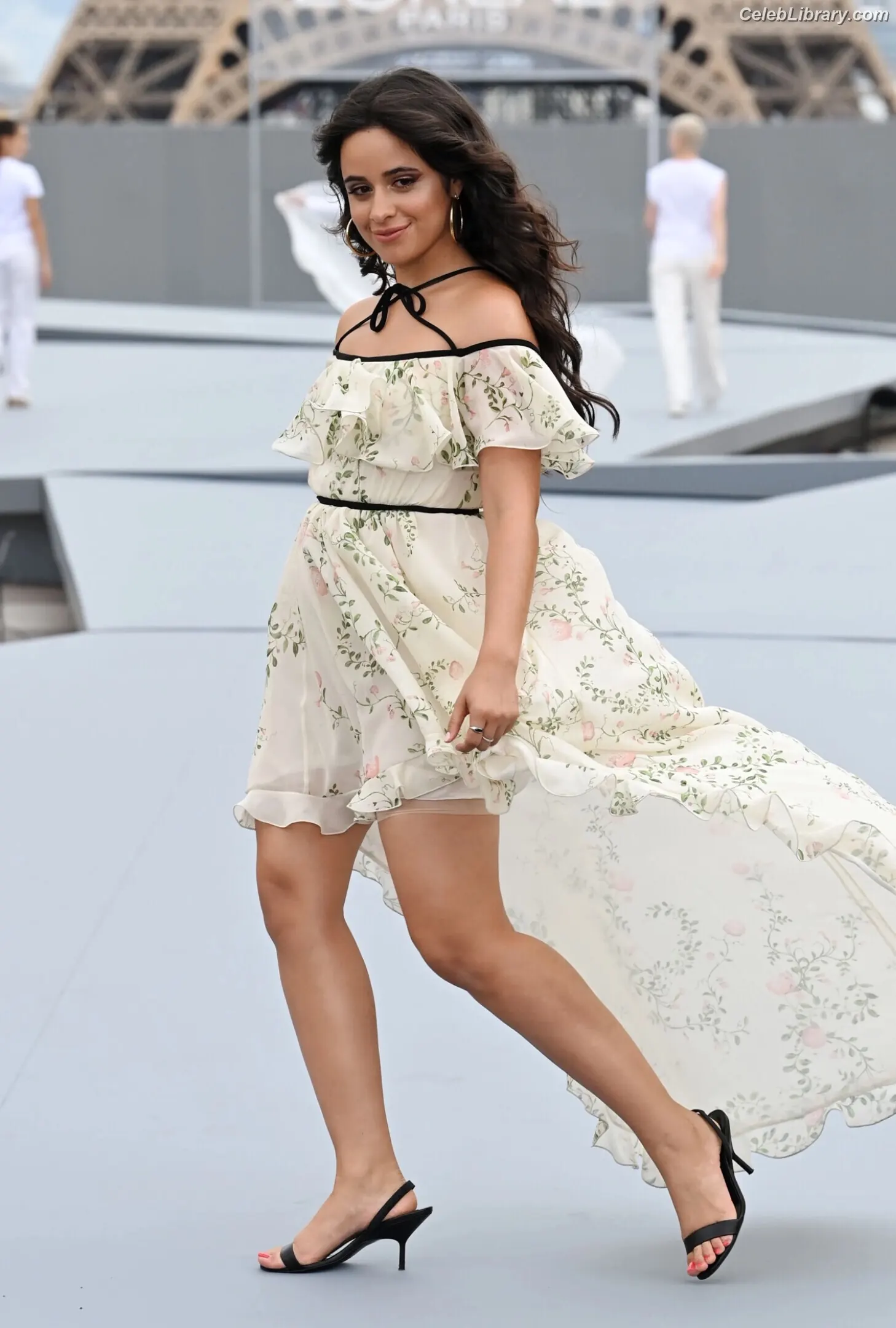 Camila Cabello photo 13 of 2278