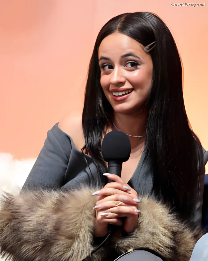 Camila Cabello photo 11 of 2278