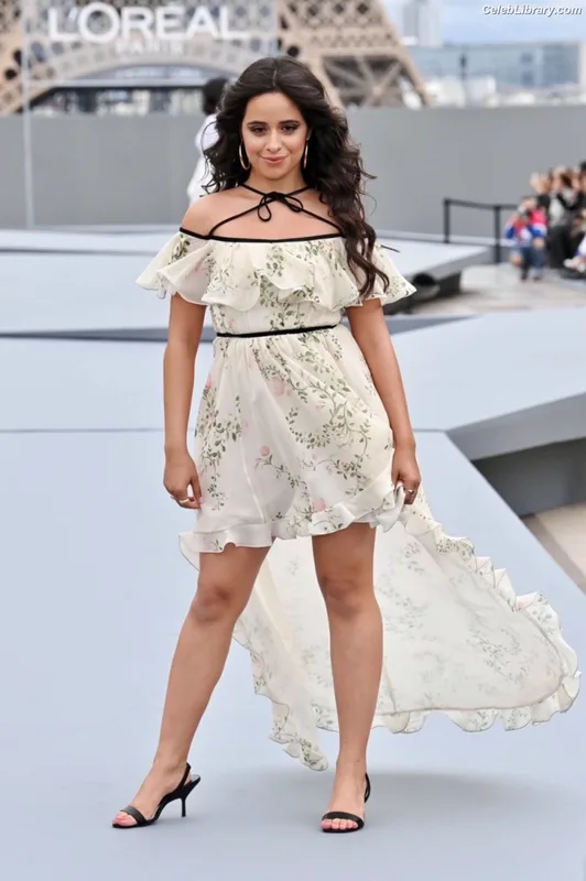 Camila Cabello photo 5 of 2287