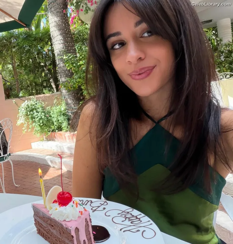 Camila Cabello photo 2 of 2287