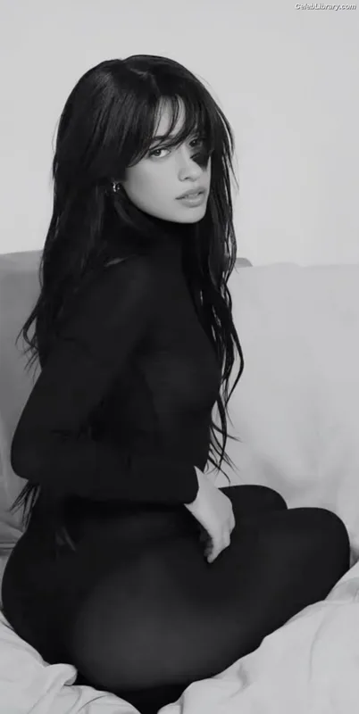 Camila Cabello photo 4 of 2287
