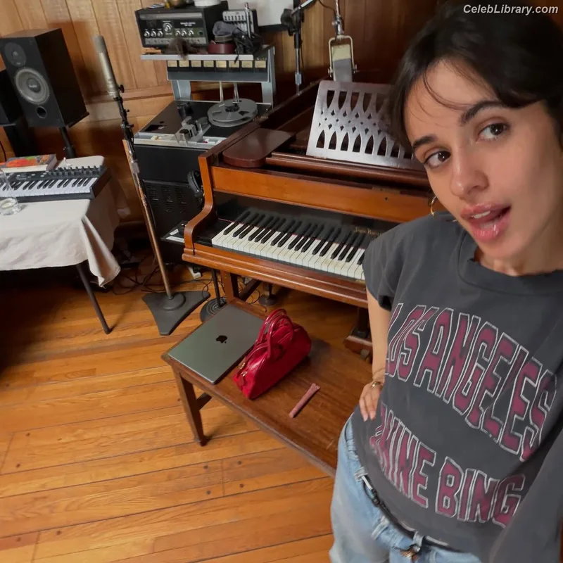 Camila Cabello photo 6 of 2287