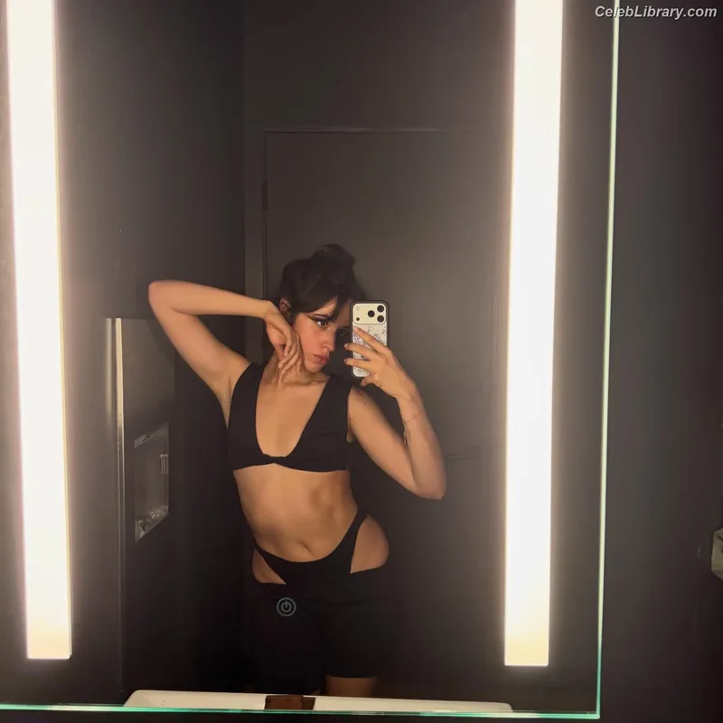Camila Cabello photo 10 of 2287