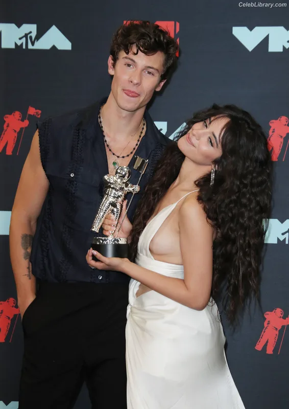 Camila Cabello photo 1 of 2287