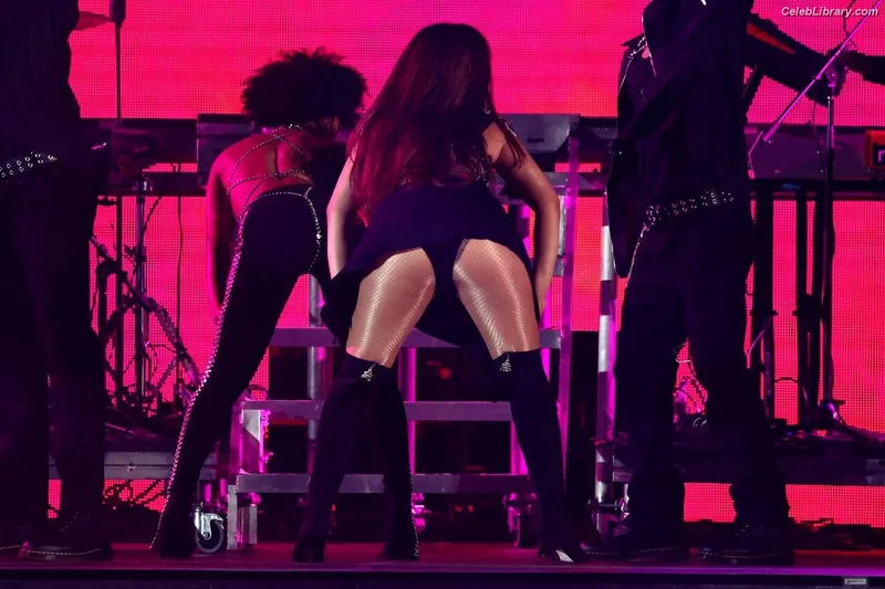 Camila Cabello photo 22 of 2287