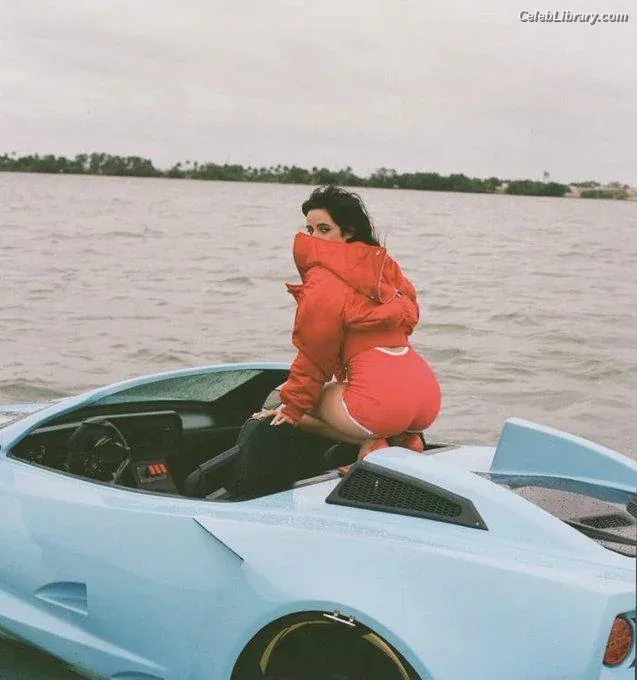 Camila Cabello photo 4 of 2287