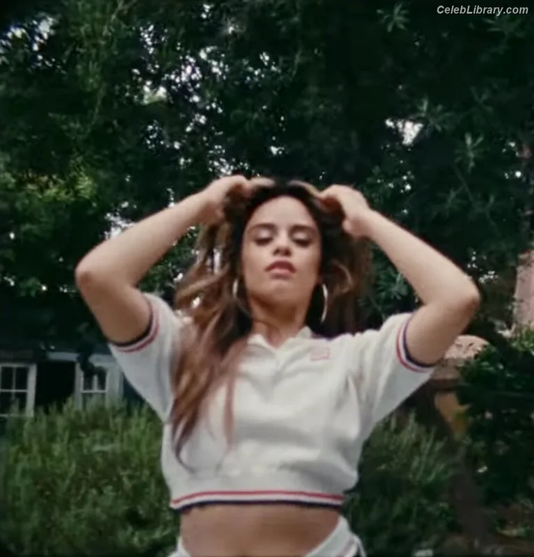 Camila Cabello photo 15 of 2287