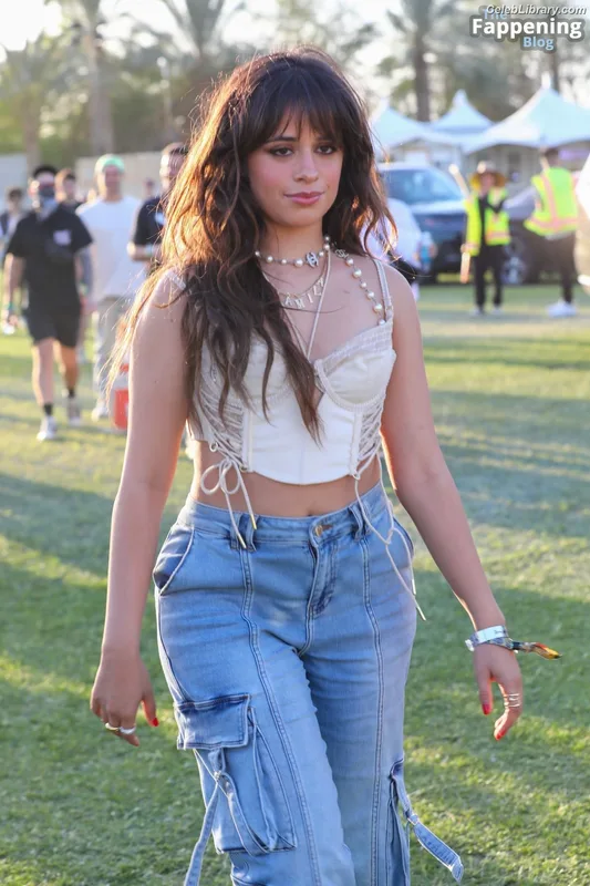 Camila Cabello photo 16 of 2287