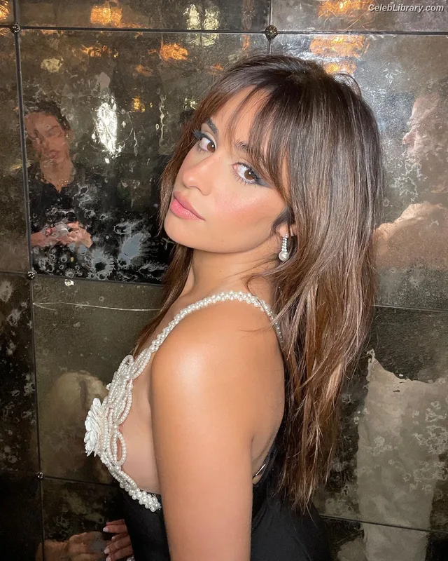 Camila Cabello photo 22 of 2287