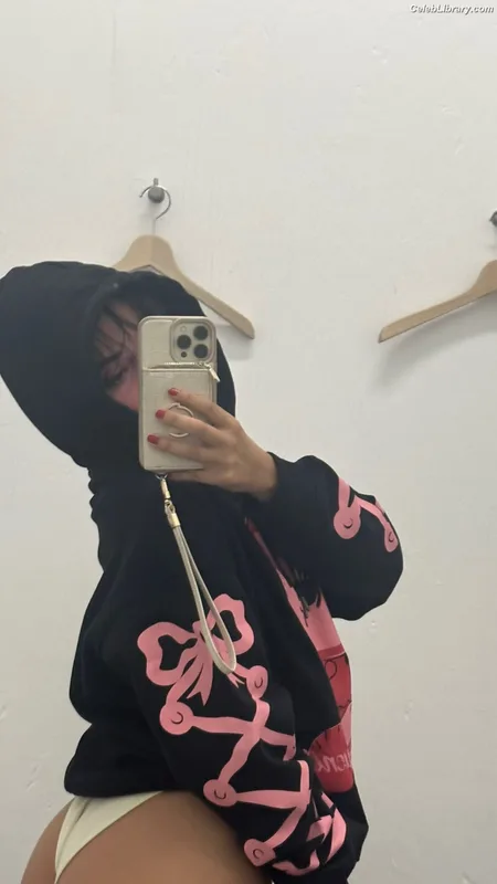 Camila Cabello photo 21 of 2287