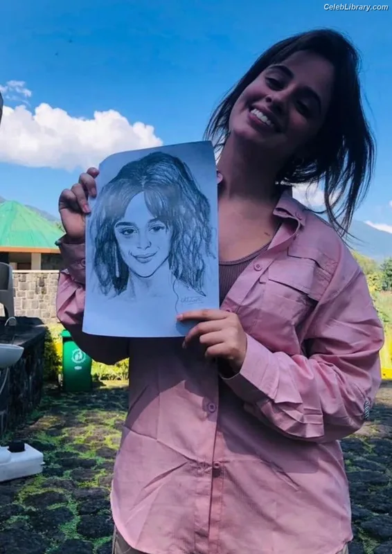 Camila Cabello photo 5 of 2287
