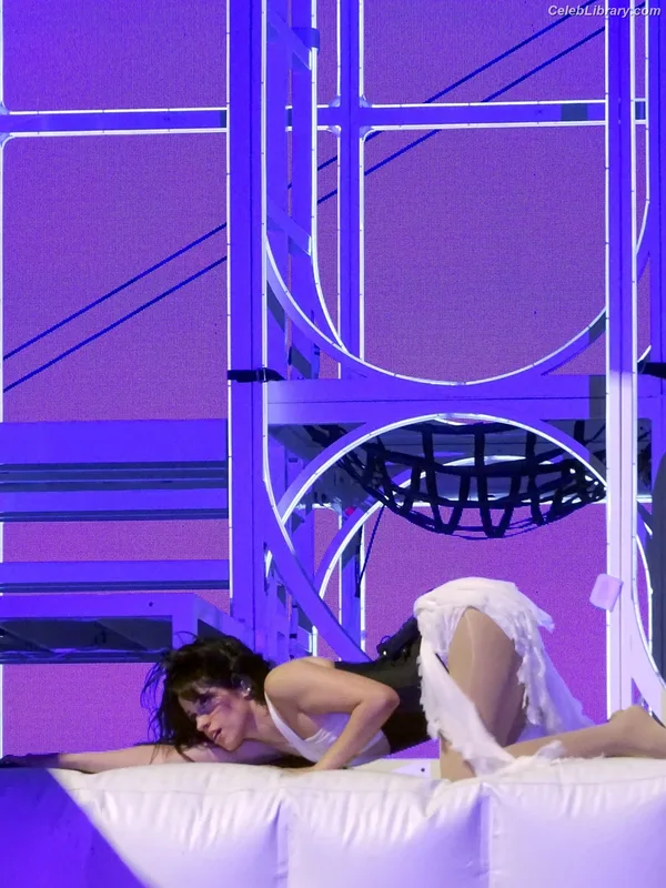 Camila Cabello photo 5 of 2287