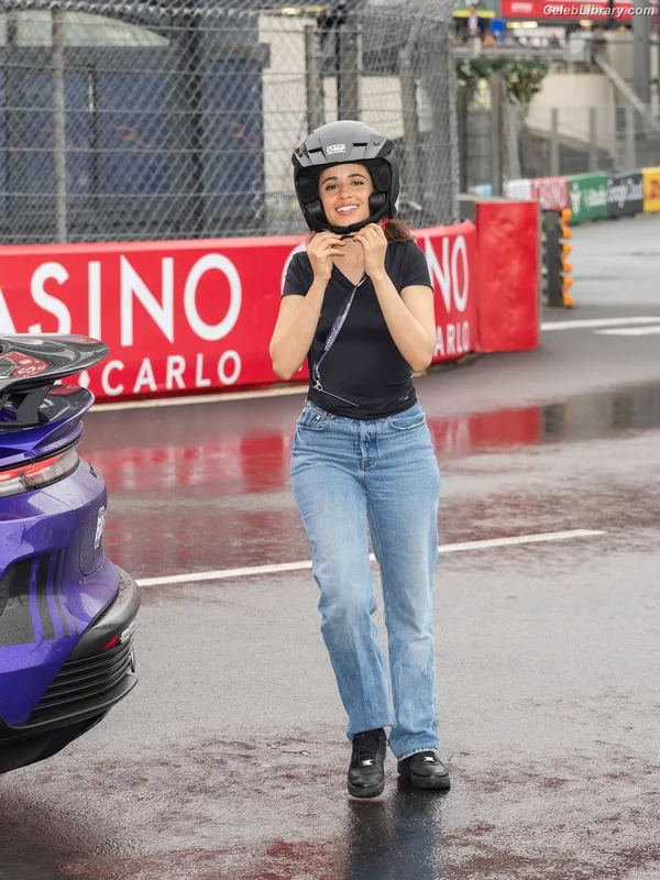 Camila Cabello photo 13 of 2287