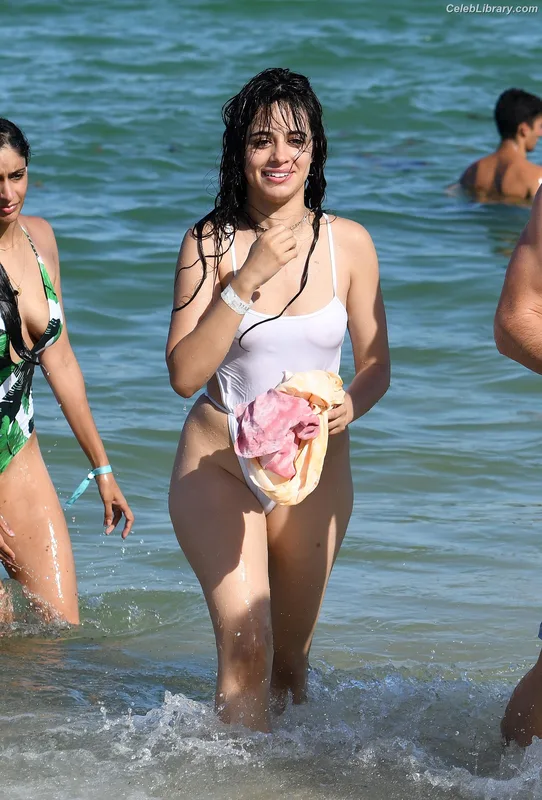 Camila Cabello photo 7 of 2287