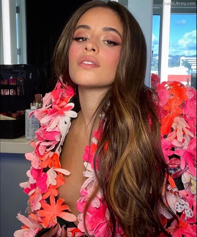 Camila Cabello photo 2 of 2287