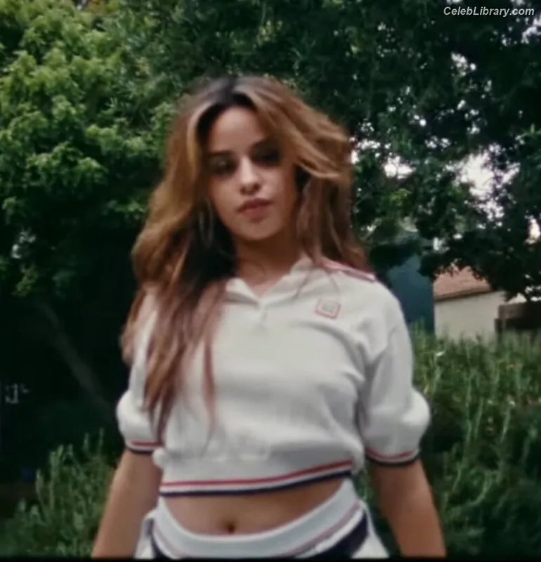 Camila Cabello photo 19 of 2287