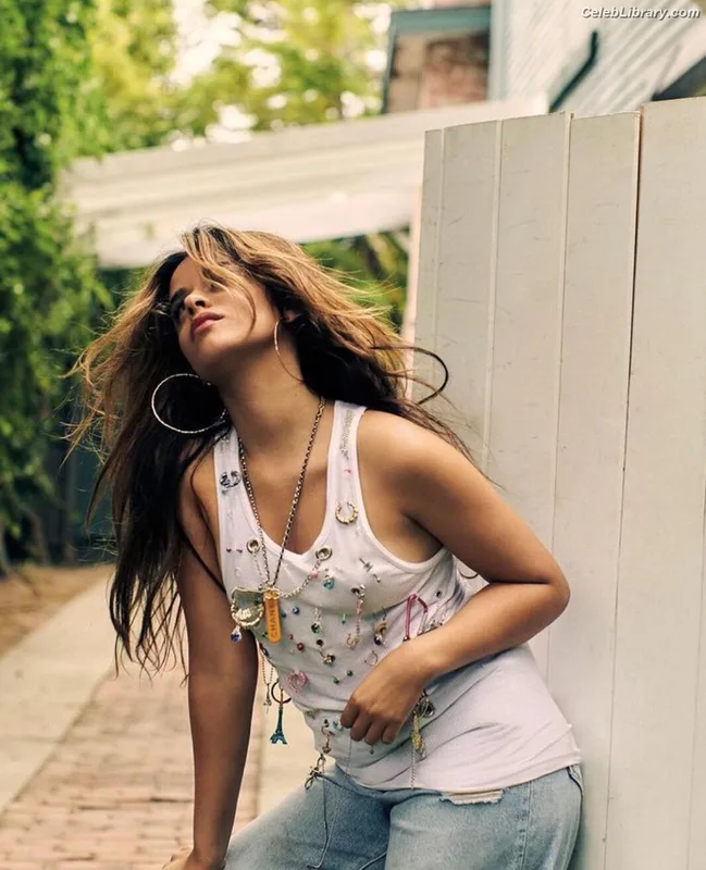Camila Cabello photo 15 of 2287
