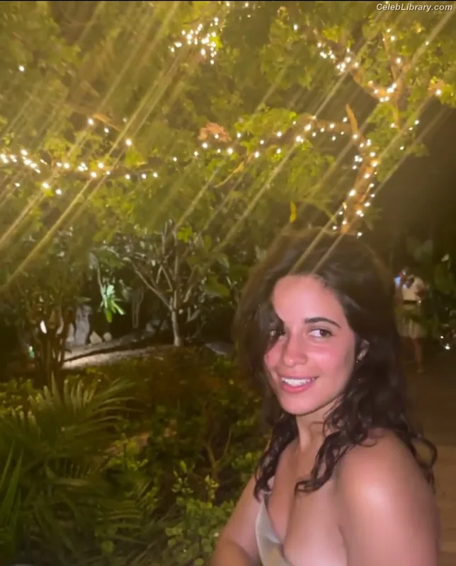 Camila Cabello photo 5 of 2287
