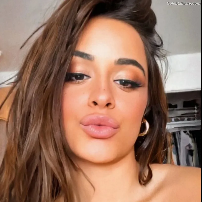 Camila Cabello photo 2 of 2287