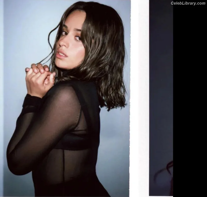 Camila Cabello photo 16 of 2287