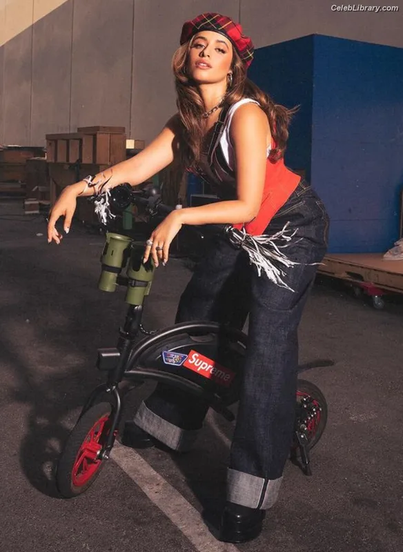 Camila Cabello photo 24 of 2287