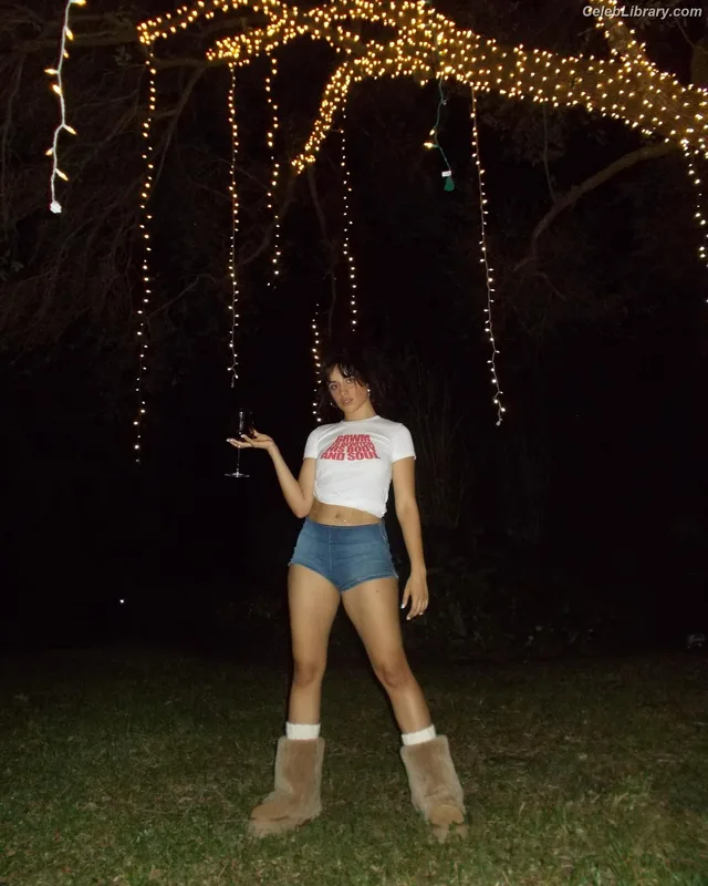 Camila Cabello photo 24 of 2287