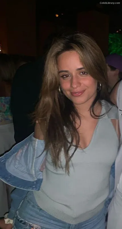 Camila Cabello photo 5 of 2287