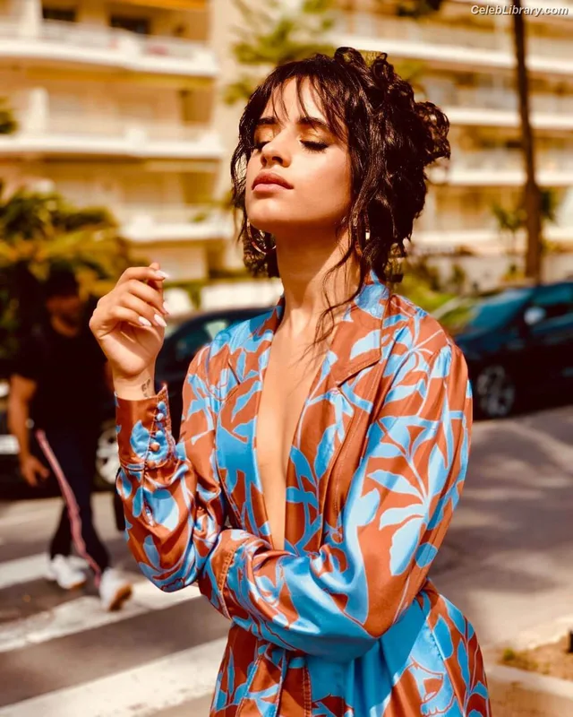 Camila Cabello photo 16 of 2287