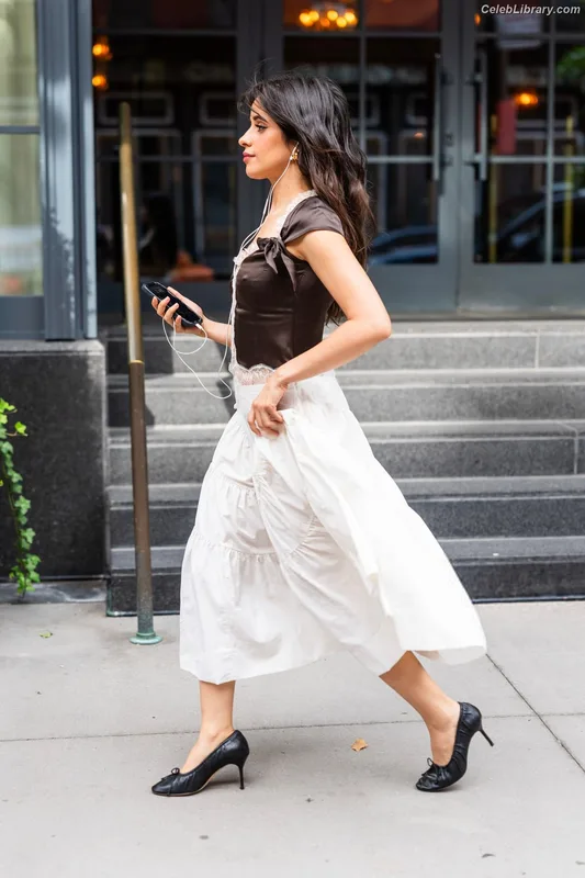 Camila Cabello photo 22 of 2287