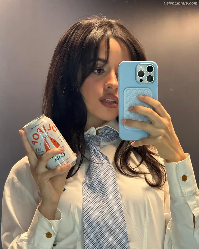 Camila Cabello photo 14 of 2287