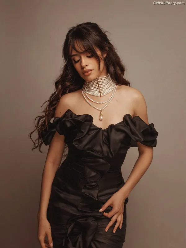Camila Cabello photo 5 of 2287