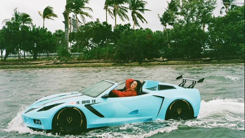 Camila Cabello photo 11 of 2287