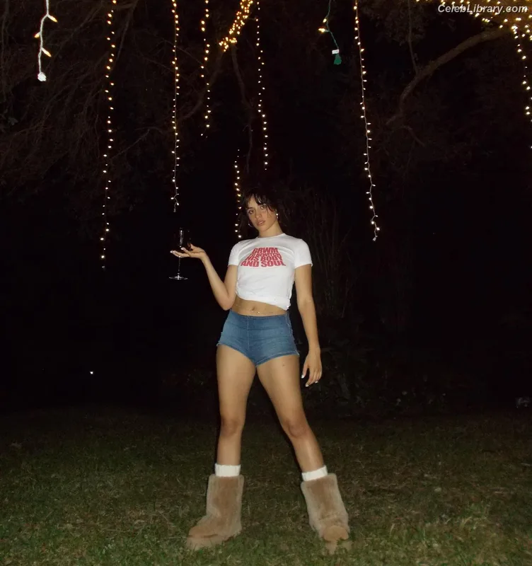 Camila Cabello photo 13 of 2287
