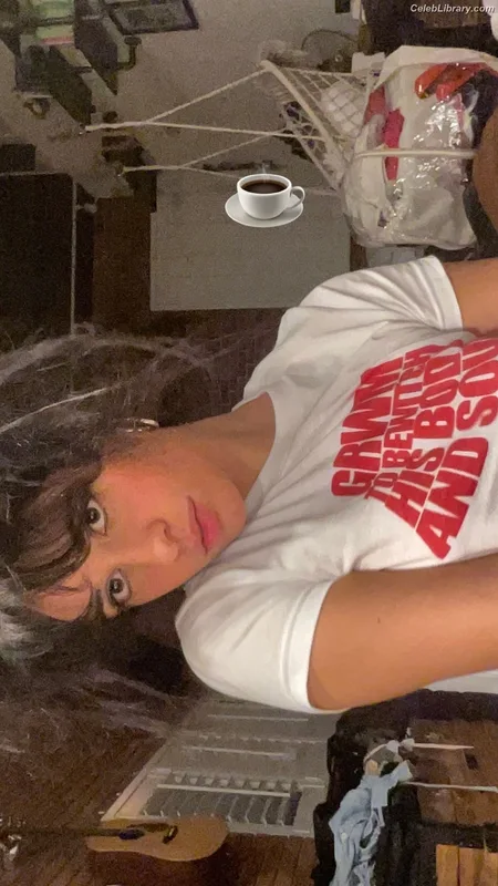 Camila Cabello photo 16 of 2287