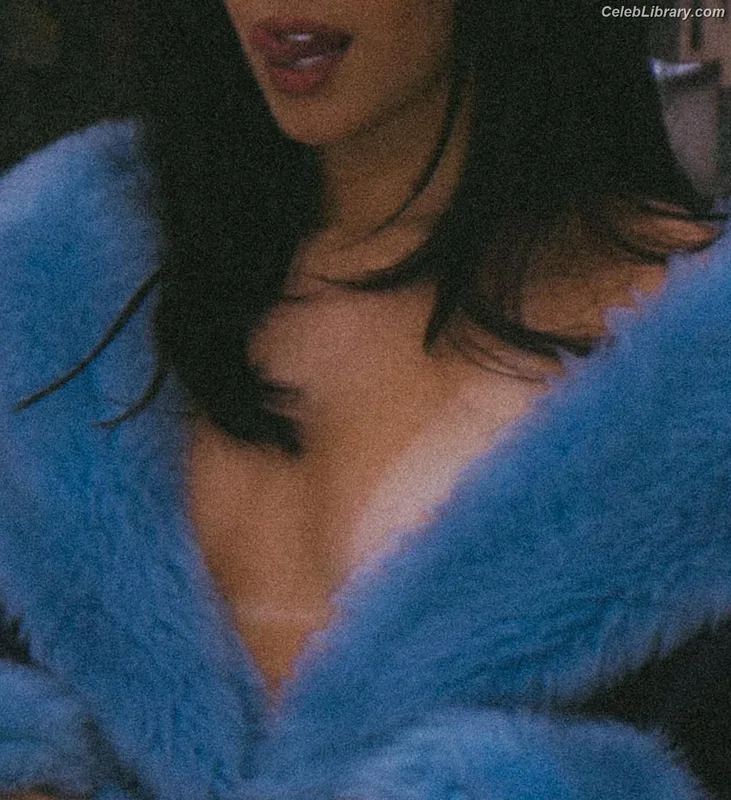 Camila Cabello photo 1 of 2287